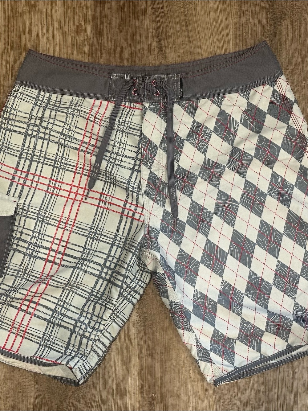 Vintage split Men's Gray & Red Plaid Argyle Swim Board Shorts size 36